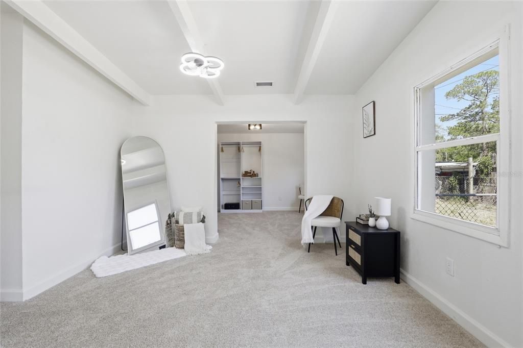 Activo con contrato: $279,900 (3 camas, 2 baños, 1916 Pies cuadrados)