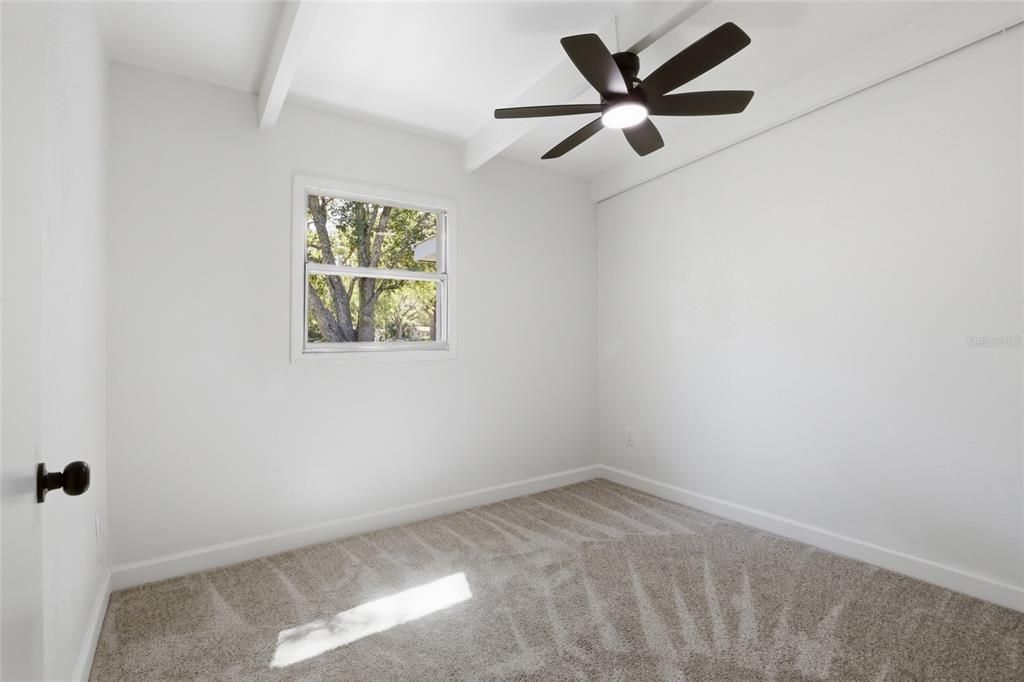 Activo con contrato: $279,900 (3 camas, 2 baños, 1916 Pies cuadrados)