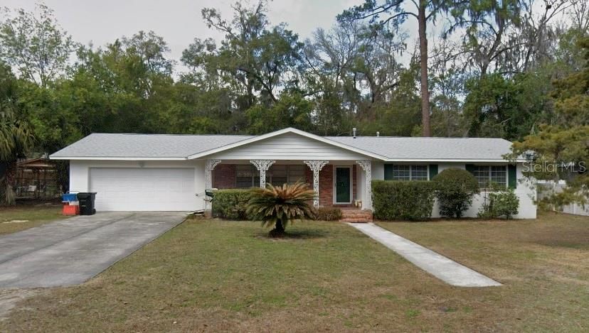 Active With Contract: $360,000 (3 beds, 2 baths, 1944 Square Feet)