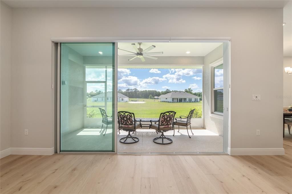 En Venta: $574,900 (3 camas, 3 baños, 2667 Pies cuadrados)