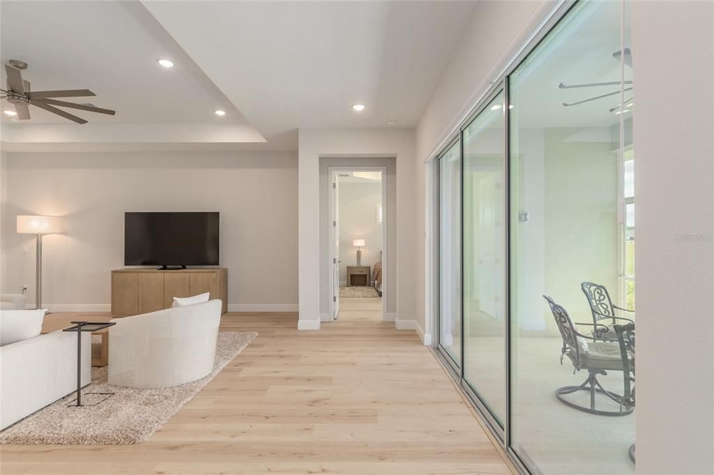 En Venta: $574,900 (3 camas, 3 baños, 2667 Pies cuadrados)