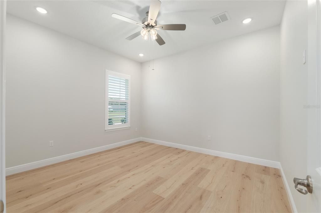 En Venta: $574,900 (3 camas, 3 baños, 2667 Pies cuadrados)