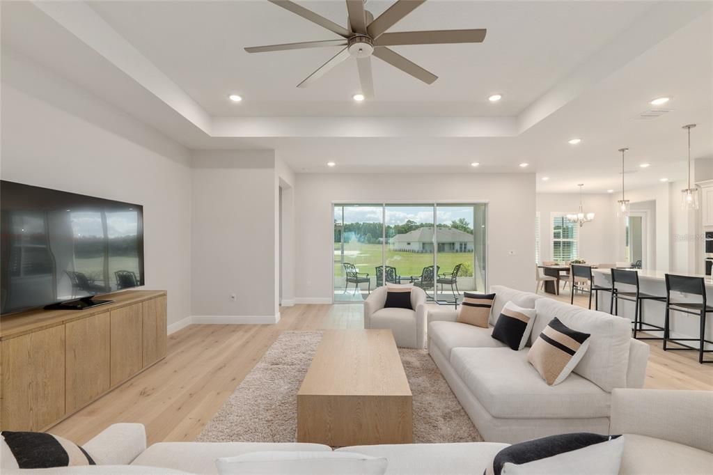 En Venta: $574,900 (3 camas, 3 baños, 2667 Pies cuadrados)
