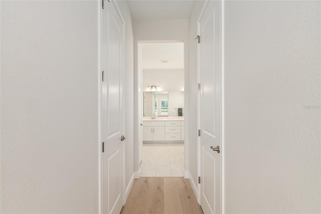 En Venta: $574,900 (3 camas, 3 baños, 2667 Pies cuadrados)
