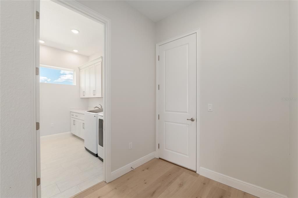 En Venta: $574,900 (3 camas, 3 baños, 2667 Pies cuadrados)