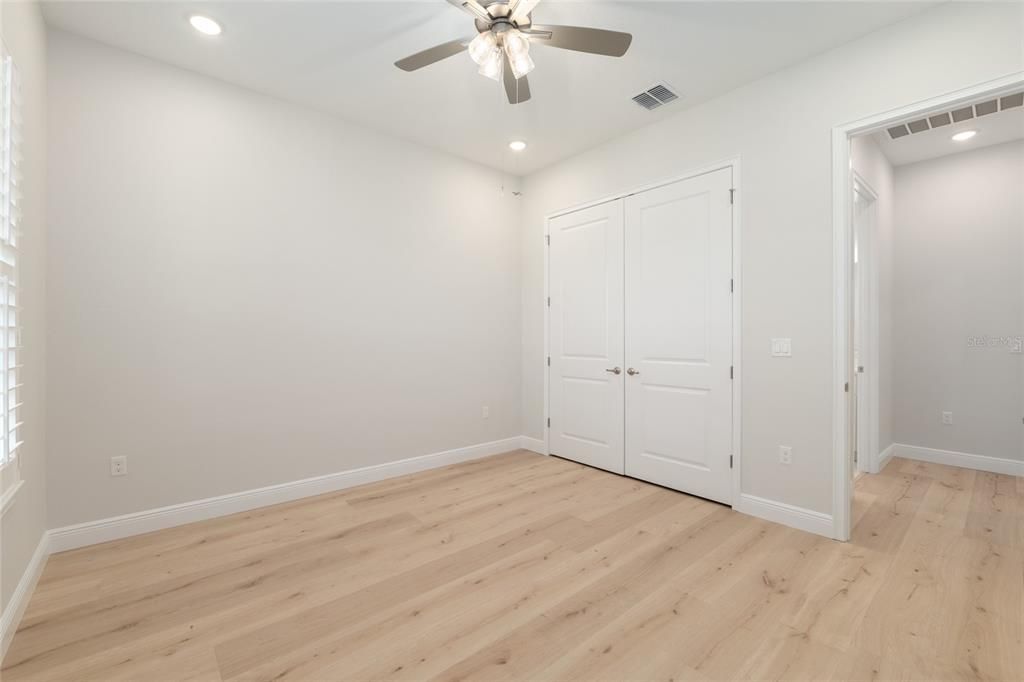 En Venta: $574,900 (3 camas, 3 baños, 2667 Pies cuadrados)