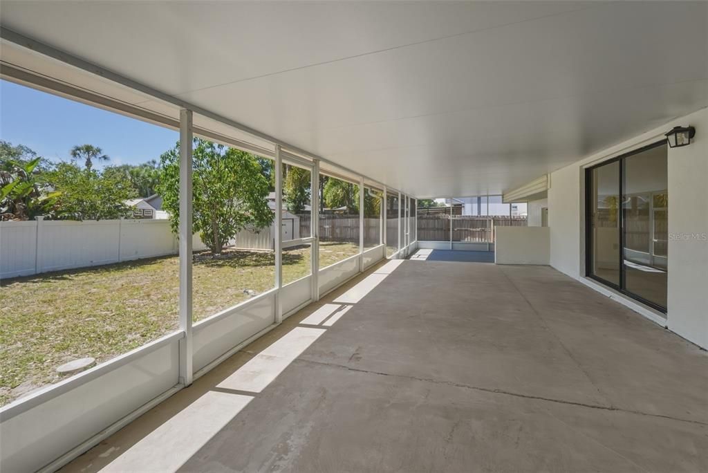 Activo con contrato: $435,000 (3 camas, 2 baños, 1598 Pies cuadrados)
