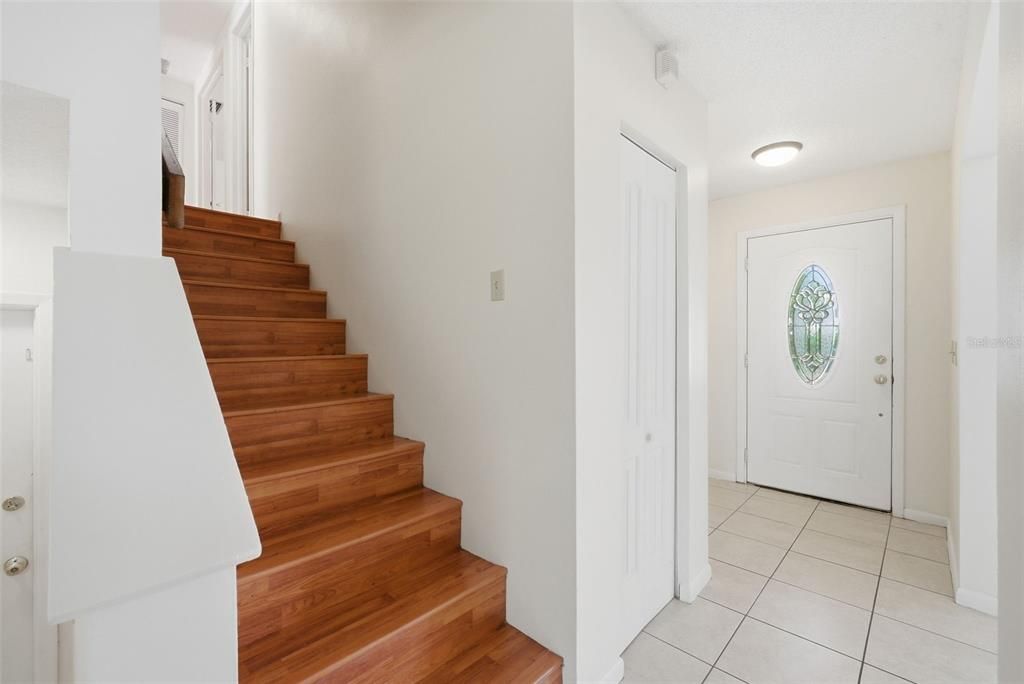 Activo con contrato: $435,000 (3 camas, 2 baños, 1598 Pies cuadrados)