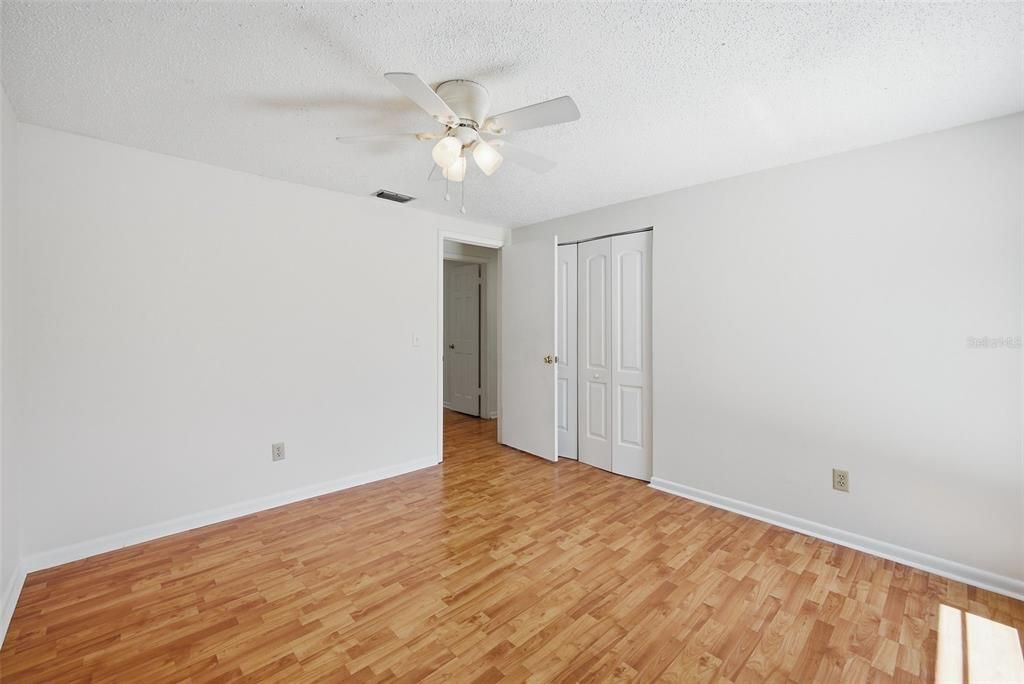 Activo con contrato: $435,000 (3 camas, 2 baños, 1598 Pies cuadrados)