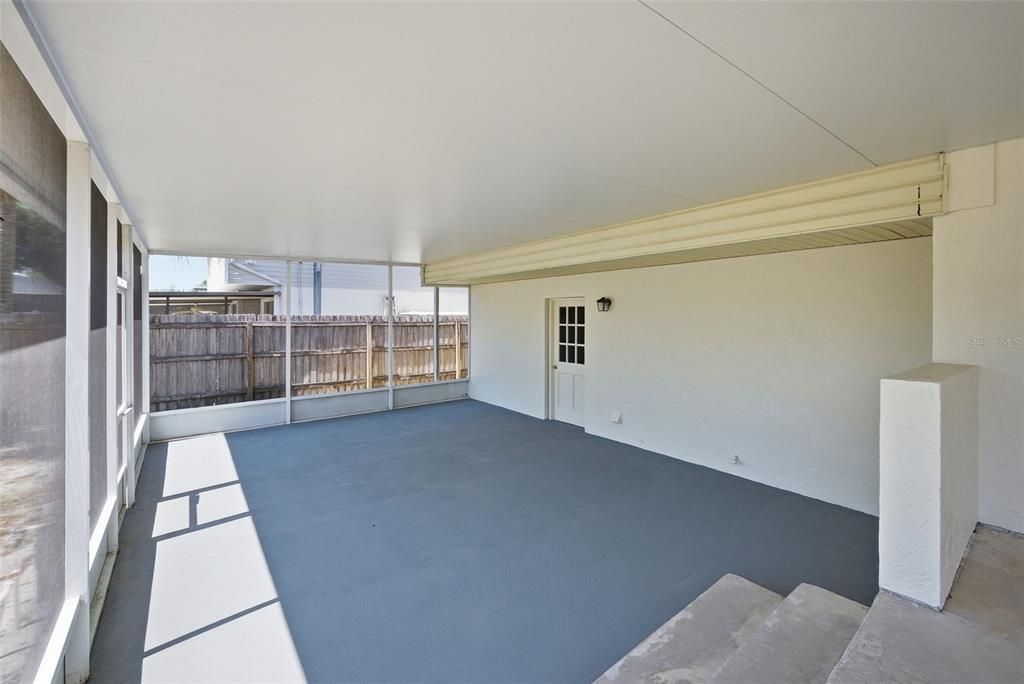 Activo con contrato: $435,000 (3 camas, 2 baños, 1598 Pies cuadrados)
