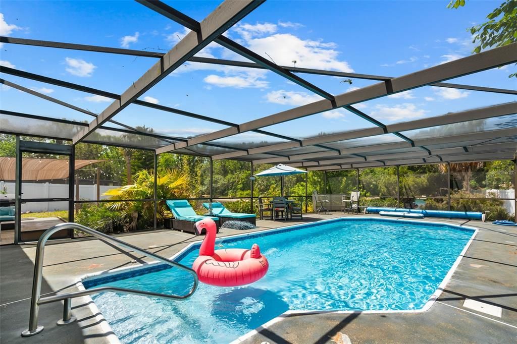 Active With Contract: $359,900 (3 beds, 2 baths, 1565 Square Feet)