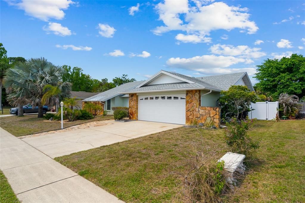 Active With Contract: $359,900 (3 beds, 2 baths, 1565 Square Feet)