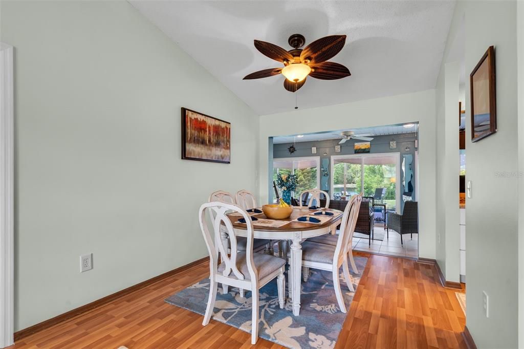 Active With Contract: $359,900 (3 beds, 2 baths, 1565 Square Feet)