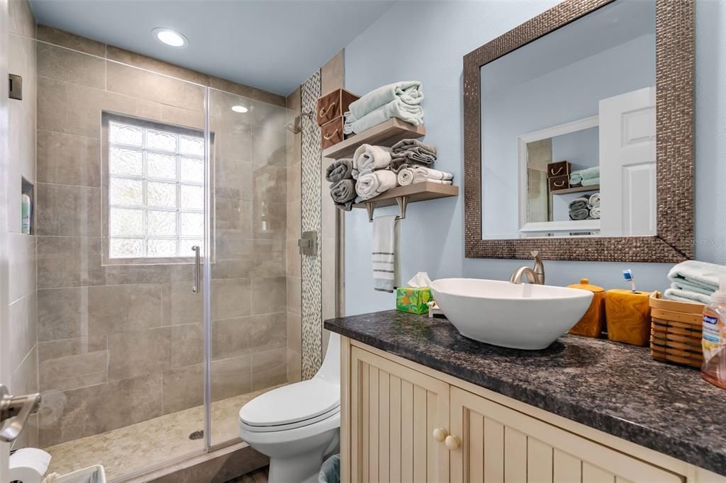 Active With Contract: $359,900 (3 beds, 2 baths, 1565 Square Feet)