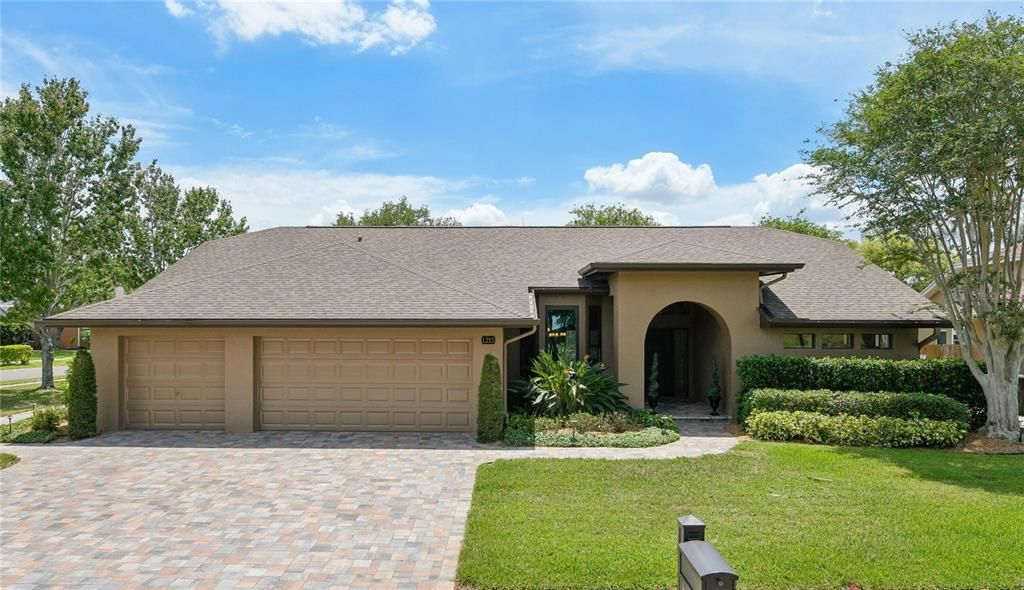 Active With Contract: $939,000 (4 beds, 3 baths, 2638 Square Feet)