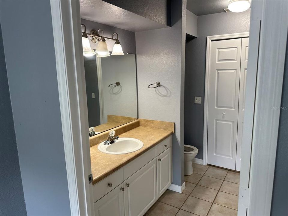 For Rent: $1,900 (2 beds, 2 baths, 1316 Square Feet)