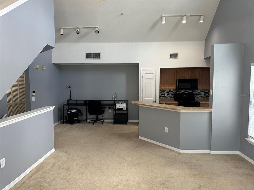 For Rent: $1,900 (2 beds, 2 baths, 1316 Square Feet)
