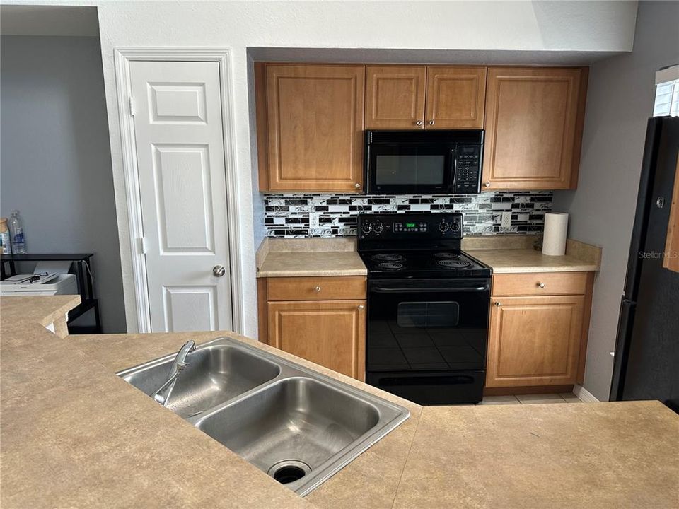 For Rent: $1,900 (2 beds, 2 baths, 1316 Square Feet)