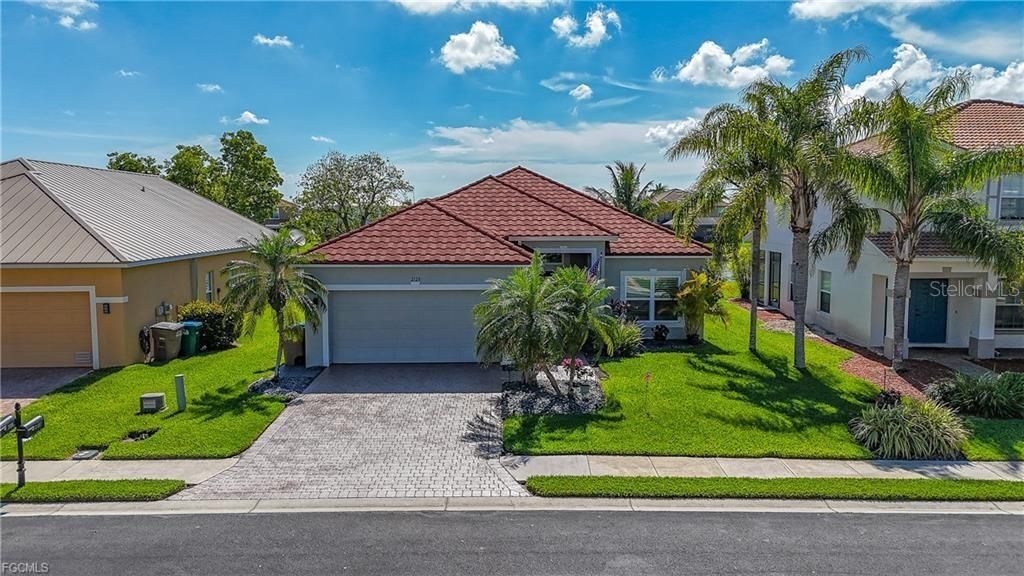 En Venta: $425,000 (3 camas, 2 baños, 1602 Pies cuadrados)