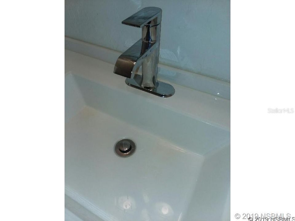 For Rent: $2,500 (3 beds, 2 baths, 1326 Square Feet)