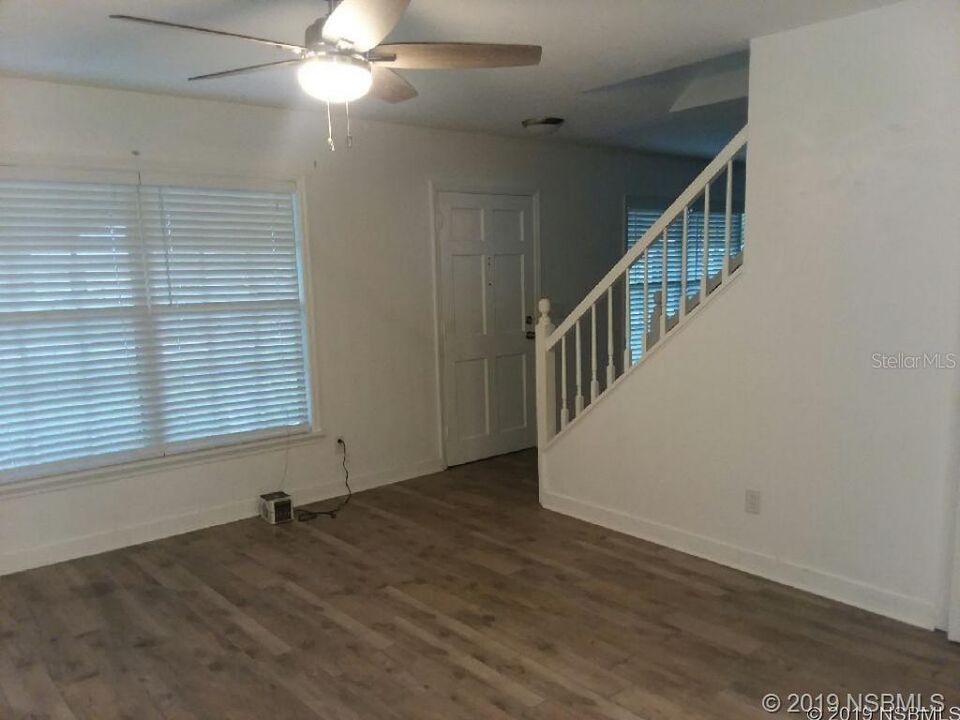 For Rent: $2,500 (3 beds, 2 baths, 1326 Square Feet)