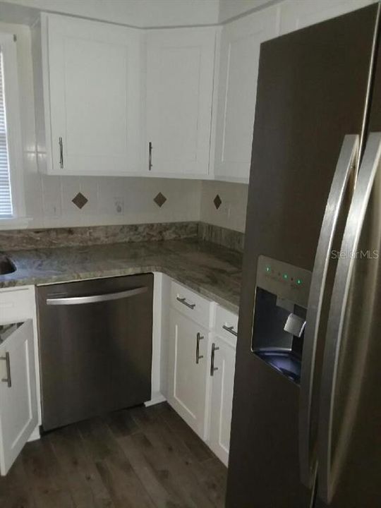For Rent: $2,500 (3 beds, 2 baths, 1326 Square Feet)