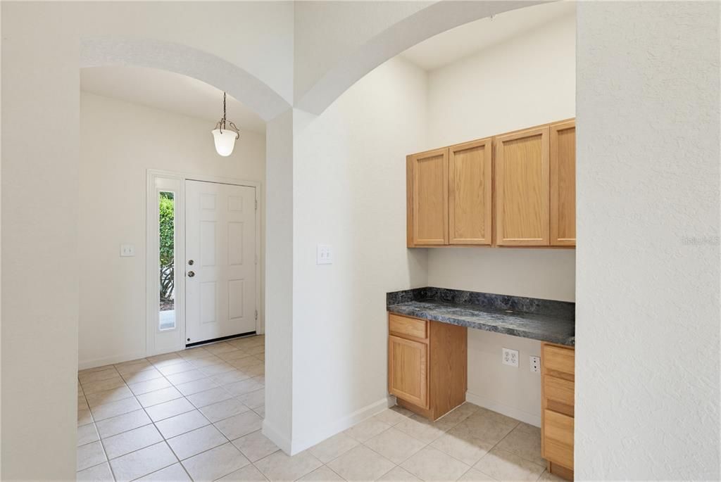 For Sale: $314,900 (3 beds, 2 baths, 2013 Square Feet)