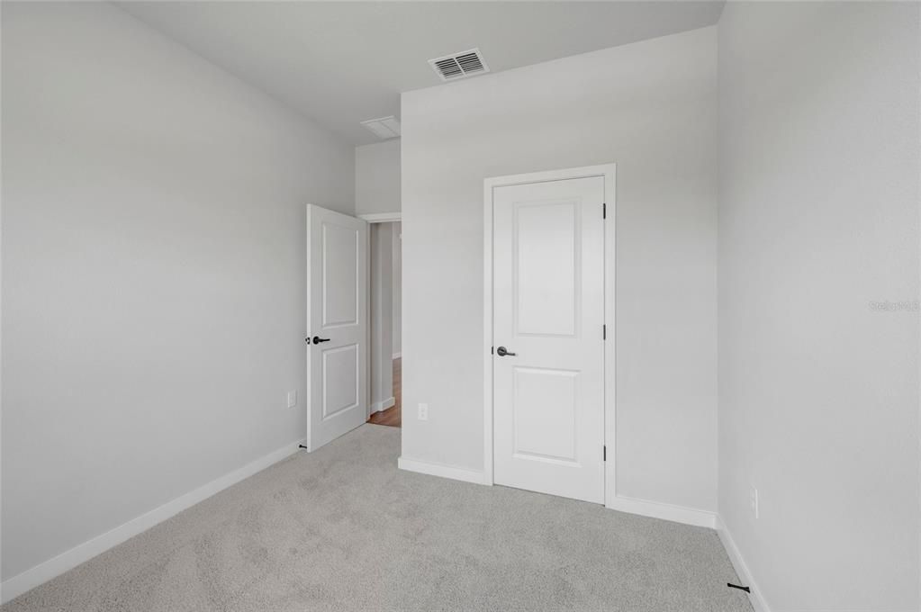 Active With Contract: $559,990 (4 beds, 3 baths, 2733 Square Feet)