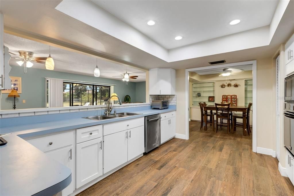 For Sale: $849,900 (4 beds, 4 baths, 4054 Square Feet)