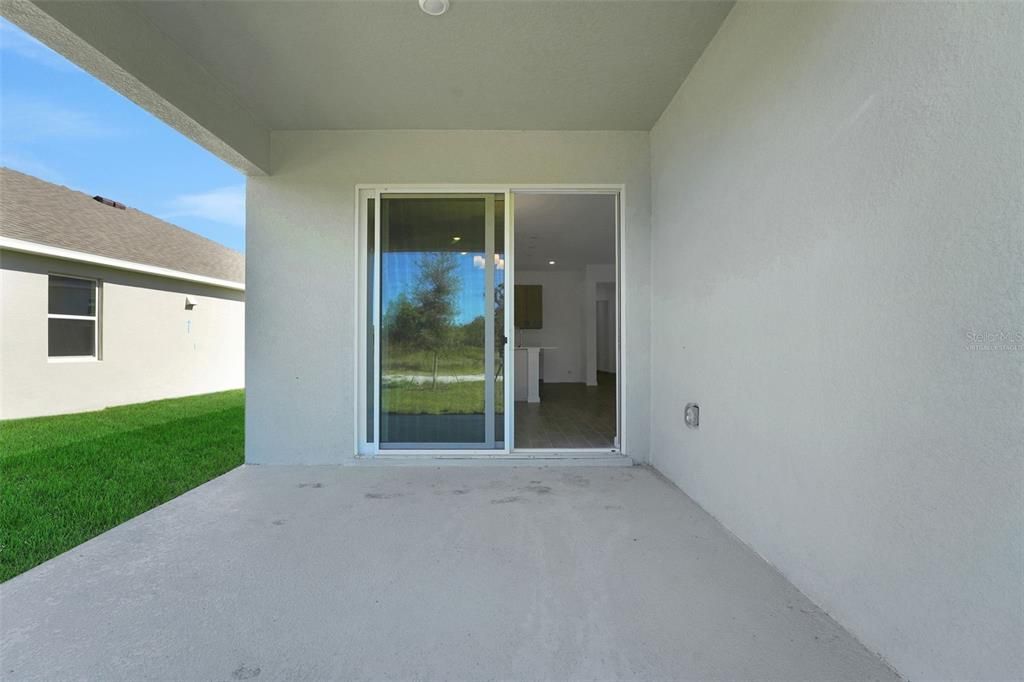 Active With Contract: $299,990 (4 beds, 2 baths, 1938 Square Feet)