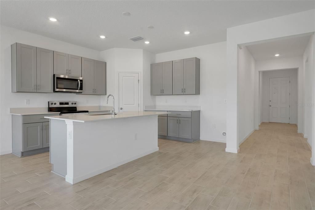 Active With Contract: $299,990 (4 beds, 2 baths, 1938 Square Feet)