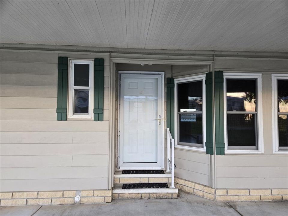 For Sale: $205,000 (2 beds, 2 baths, 1761 Square Feet)
