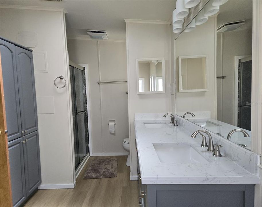 For Sale: $205,000 (2 beds, 2 baths, 1761 Square Feet)