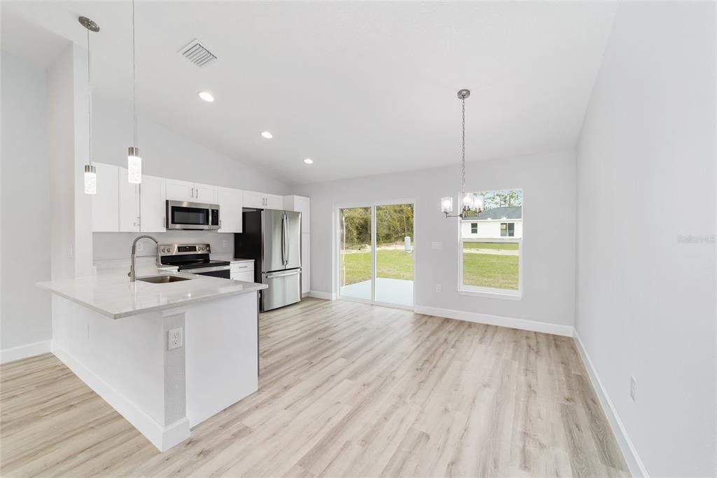 En Venta: $249,900 (3 camas, 2 baños, 1267 Pies cuadrados)