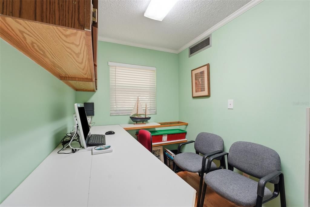 En Venta: $695,000 (4 camas, 2 baños, 2500 Pies cuadrados)