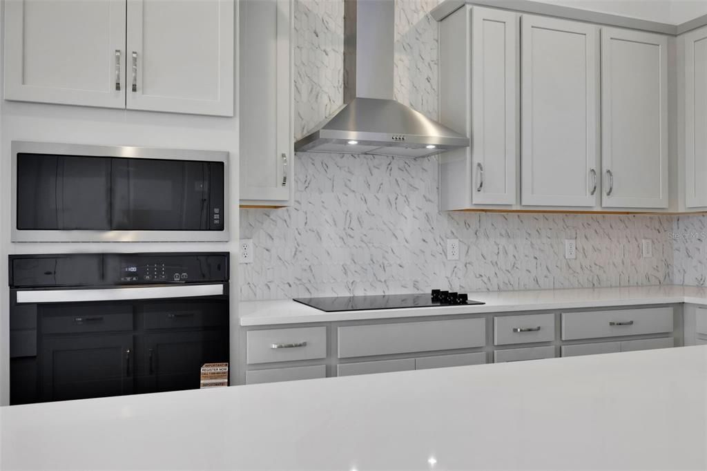 На продажу: $357,990 (3 спален, 2 ванн, 1767 Квадратных фут)