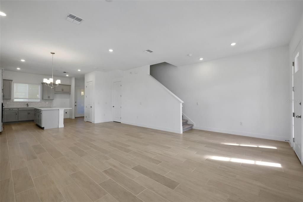 На продажу: $357,990 (3 спален, 2 ванн, 1767 Квадратных фут)