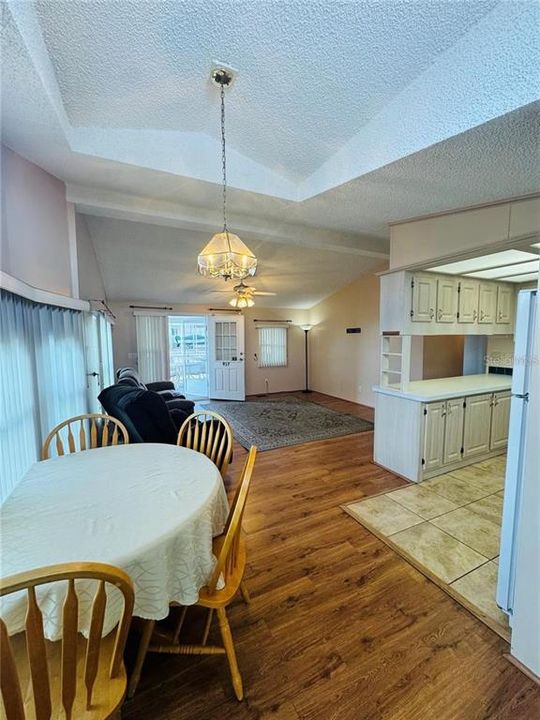 En Venta: $139,000 (2 camas, 2 baños, 1078 Pies cuadrados)