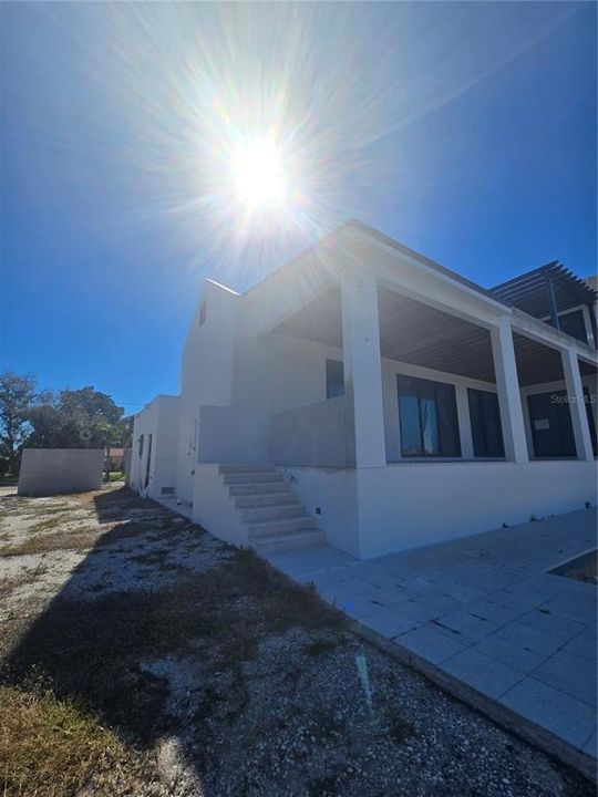 Active With Contract: $2,300,000 (4 beds, 3 baths, 3649 Square Feet)