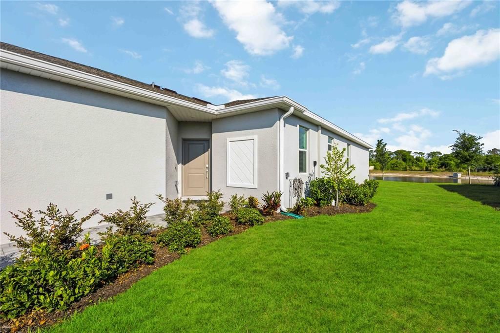 For Sale: $295,000 (3 beds, 2 baths, 1422 Square Feet)