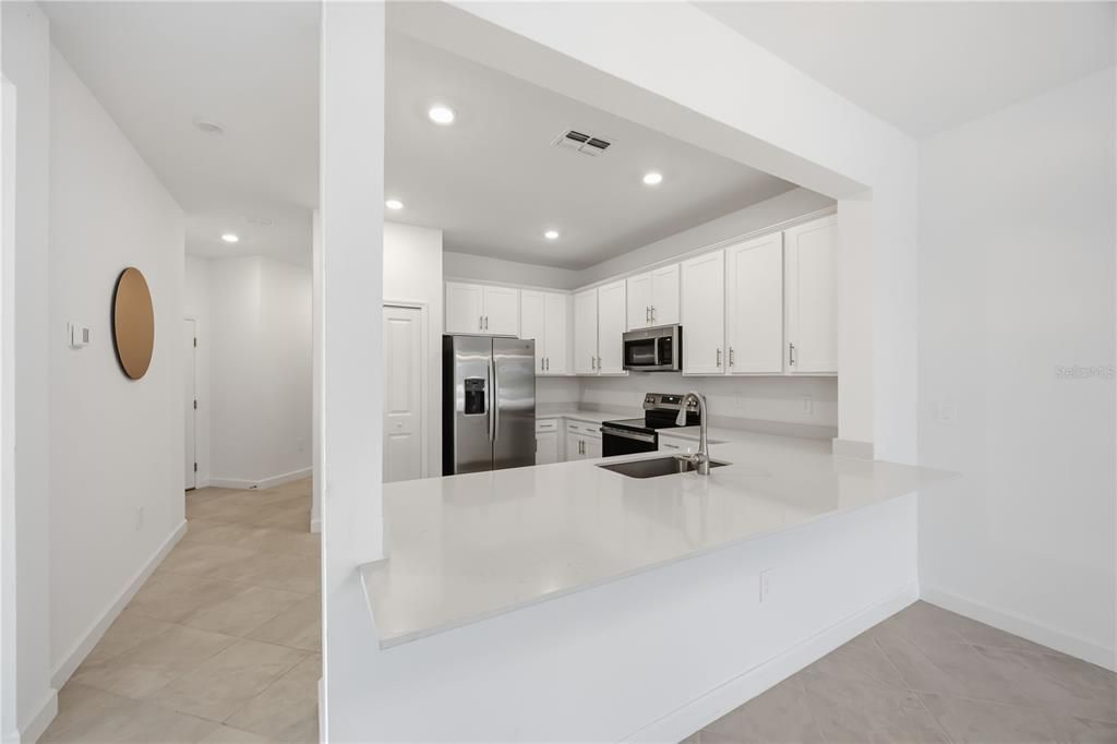 For Sale: $295,000 (3 beds, 2 baths, 1422 Square Feet)
