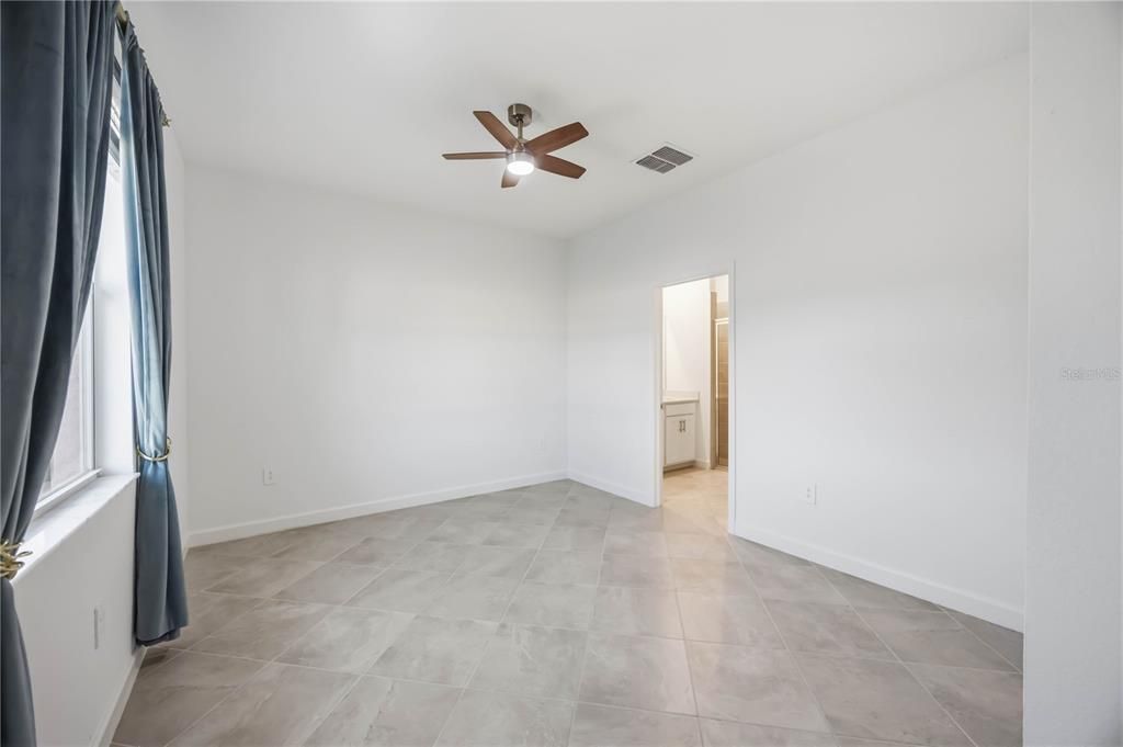 For Sale: $295,000 (3 beds, 2 baths, 1422 Square Feet)