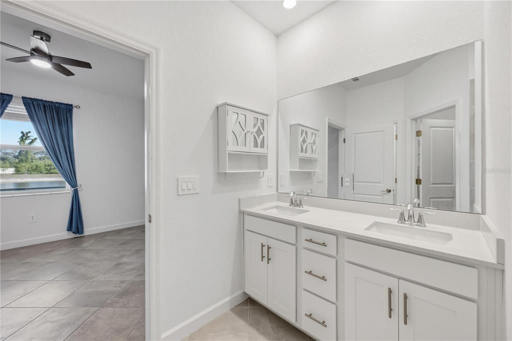 For Sale: $295,000 (3 beds, 2 baths, 1422 Square Feet)