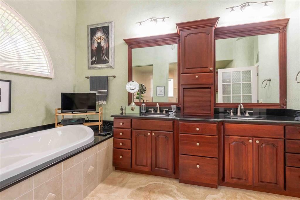 For Rent: $5,000 (3 beds, 3 baths, 3365 Square Feet)