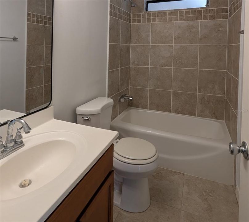 En Venta: $137,000 (2 camas, 2 baños, 864 Pies cuadrados)
