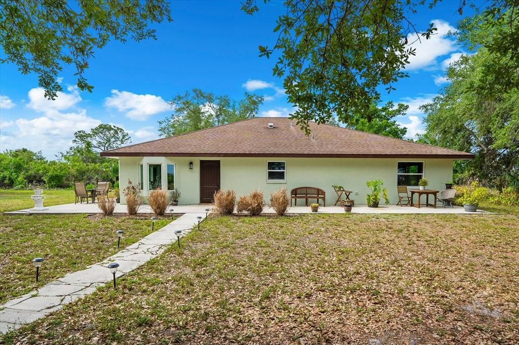 For Sale: $1,900,000 (5.01 acres)