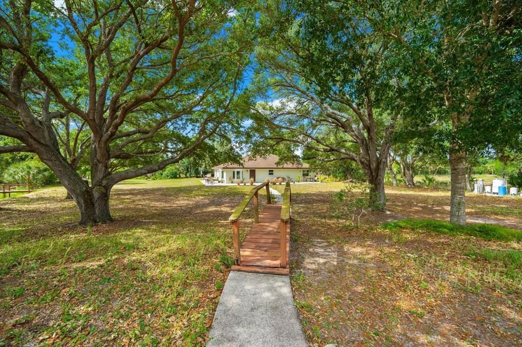 For Sale: $1,900,000 (5.01 acres)