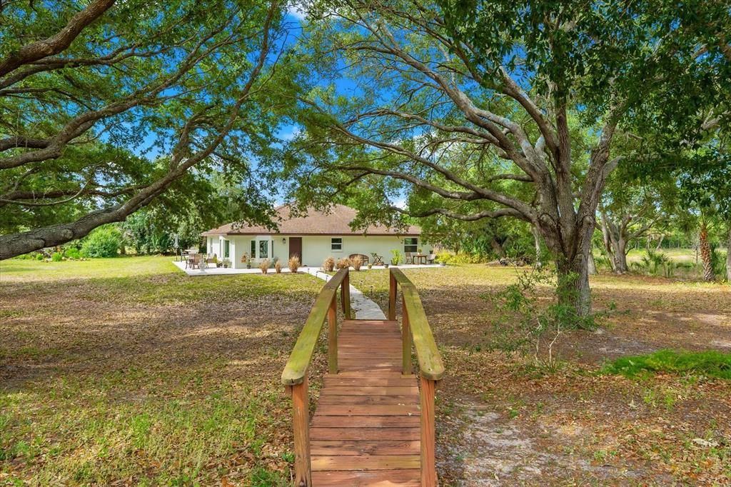 For Sale: $1,900,000 (5.01 acres)