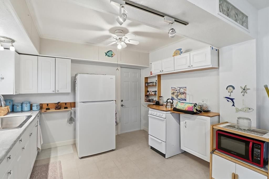 En Venta: $298,000 (2 camas, 1 baños, 1056 Pies cuadrados)