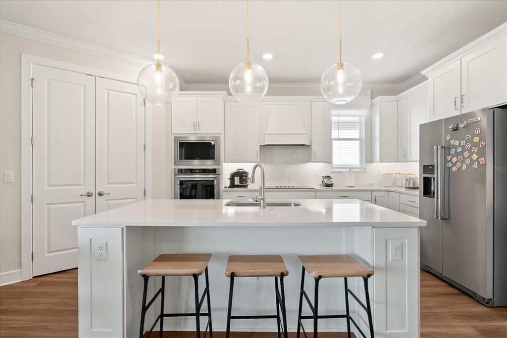 For Sale: $1,049,900 (5 beds, 4 baths, 3998 Square Feet)
